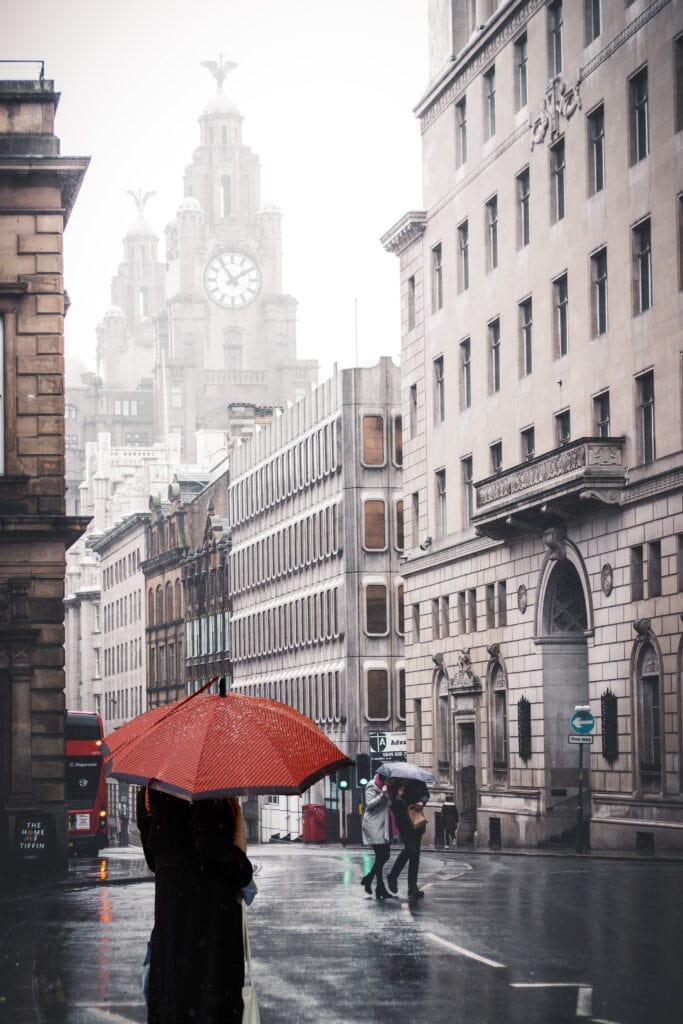 Résultat final du tutoriel sur le détourage : le premier plan de la première photo est inséré dans la nouvelle photo à la position choisie.